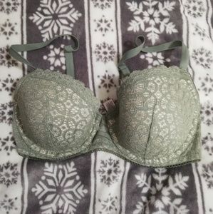 Victoria's Secret Demi 32DD(E)